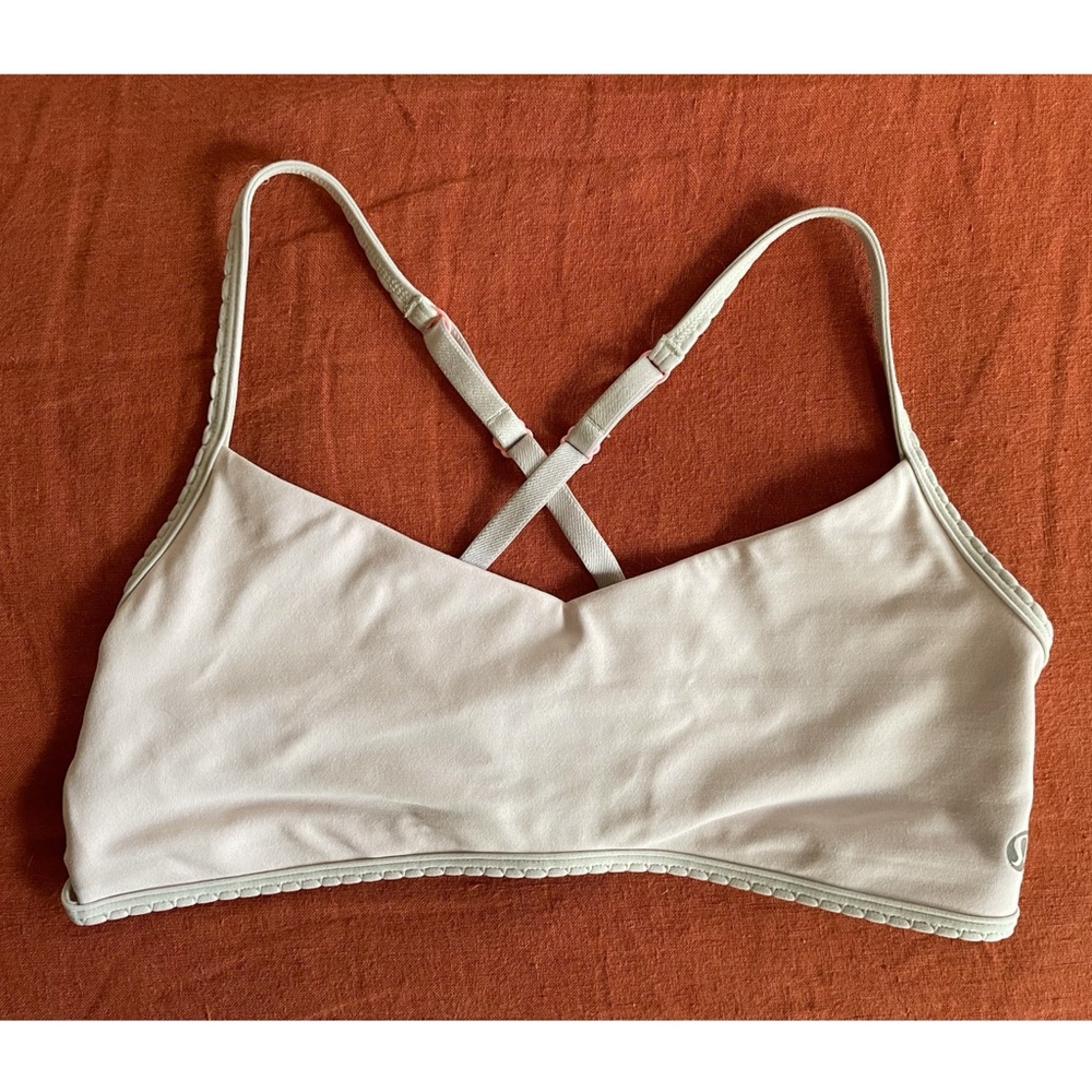 Lululemon light pink sport bra